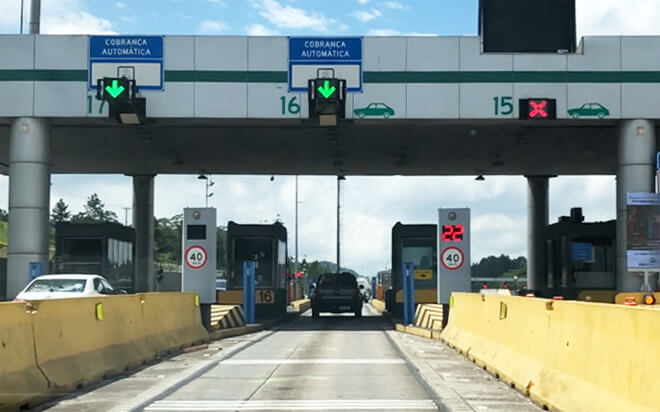 Pedagio com cobrança automática na Rodovia dos Imigrantes